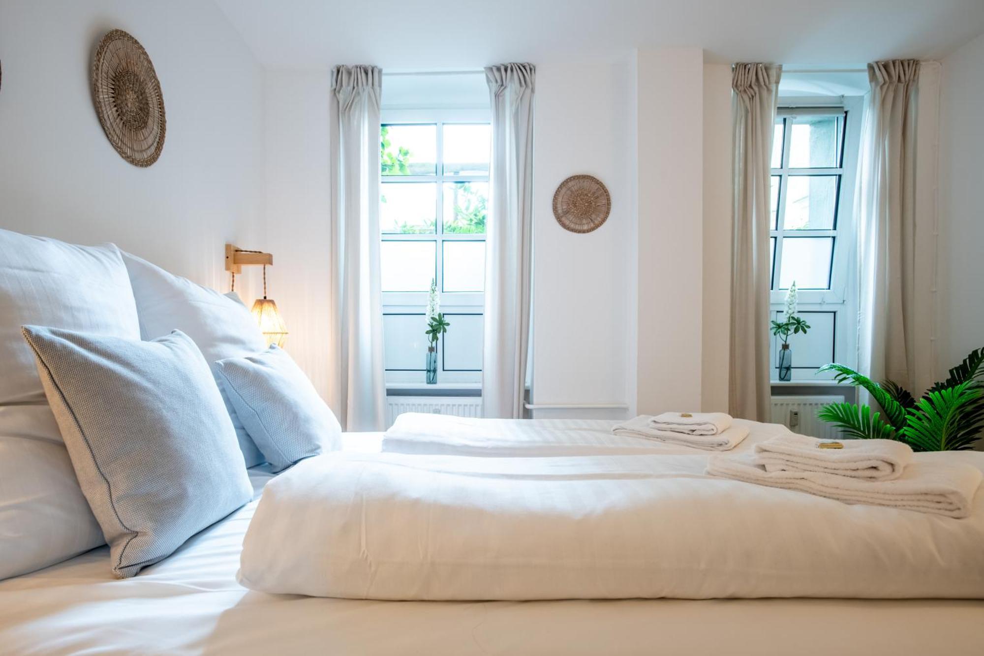 Charmantes 2-zimmer-apartment Mit Vorgarten Appartement *